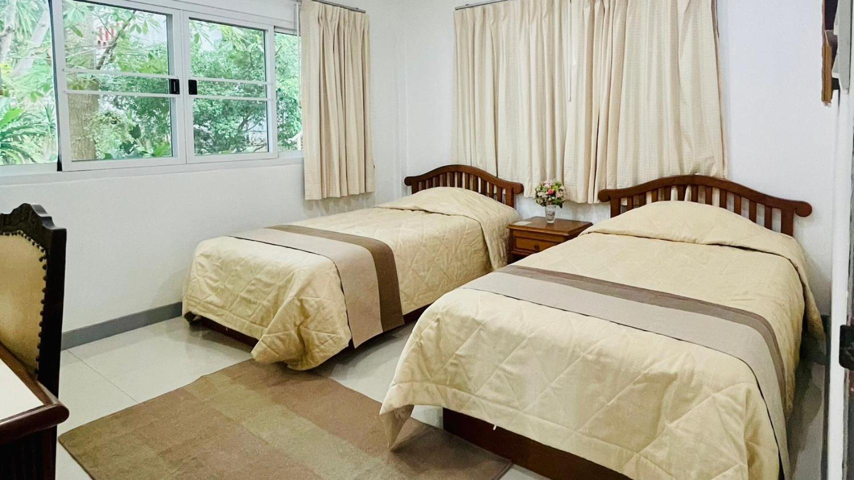 Baan Ing Khao Hotel Pakchong Exterior photo