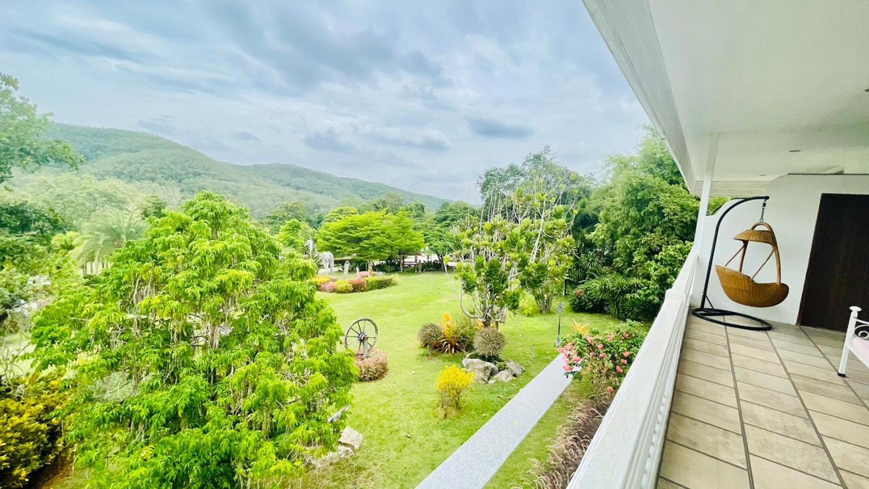 Baan Ing Khao Hotel Pakchong Exterior photo
