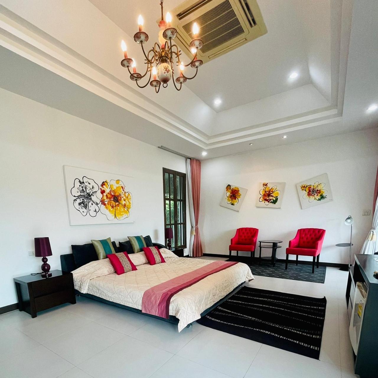 Baan Ing Khao Hotel Pakchong Exterior photo