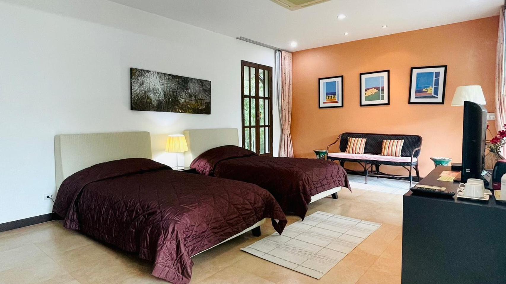 Baan Ing Khao Hotel Pakchong Exterior photo