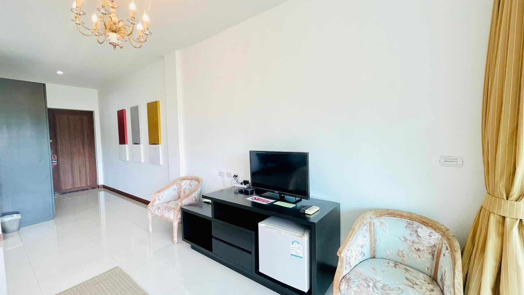 Baan Ing Khao Hotel Pakchong Exterior photo